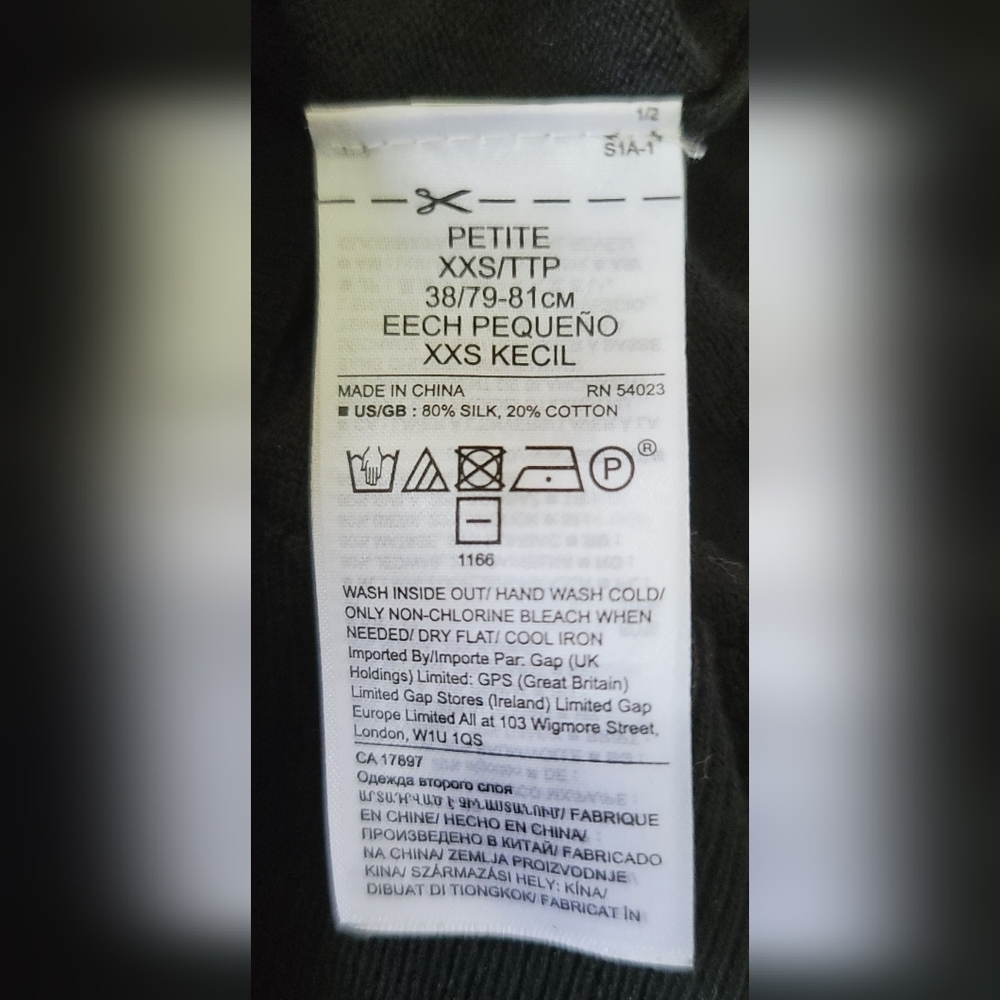 Banana Republic Silk Sweater - Picture 4 of 4